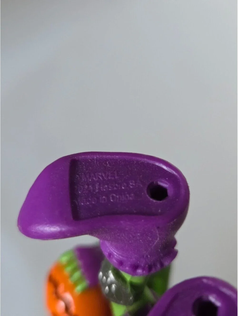 2014 Hasbro Marvel Green Goblin Action Figure Purple Suit Pumpkin Bomb Loose